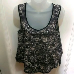 Lululemon tank shell